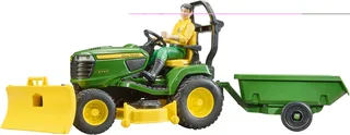 Bworld John Deere grasmaaier met aanhanger en tuinman fra Bruder – produktbillede 1 af 4
