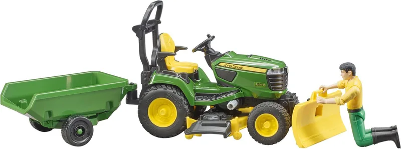 Bworld John Deere grasmaaier met aanhanger en tuinman fra Bruder – produktbillede 3 af 4
