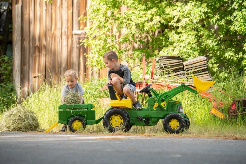 rollyJunior John Deere – 811496 by Rolly Toys – interior photo 4 of 4