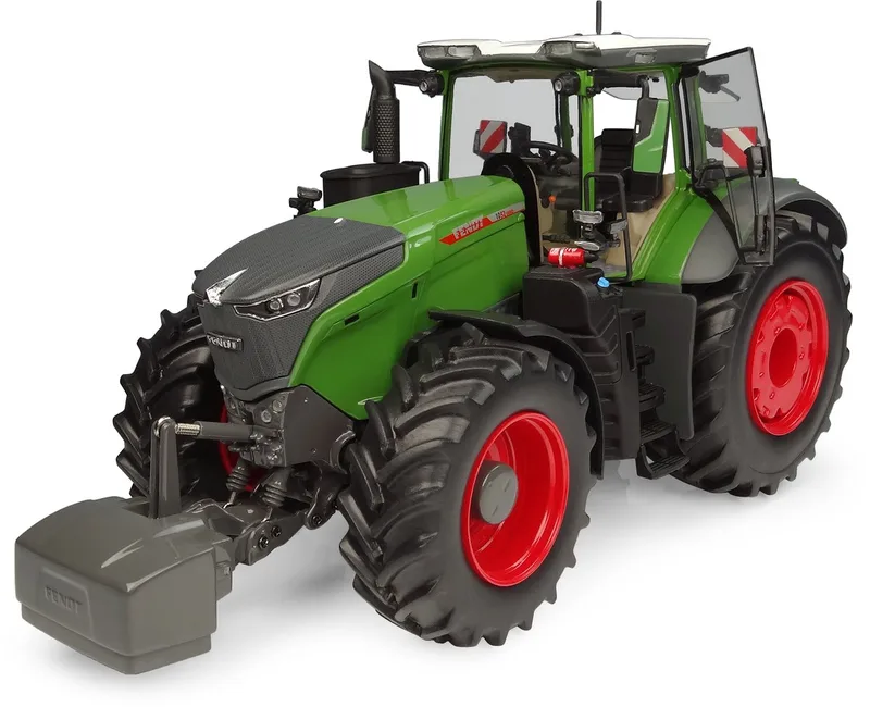 Fendt 1052 Vario Europese Versie 2026 1:32 by Universal Hobbies in Groen – product photo