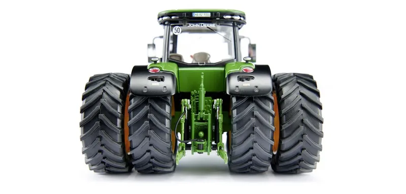 John Deere 7310R with dual wheels – 077846 · 1:32 by Wiking – product photo 2 of 4
