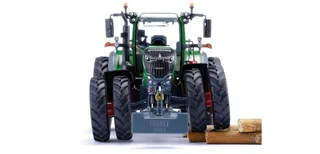 Fendt Vario 726 Row crop tires – 077872 · 1:32 by Wiking – product photo 2 of 4