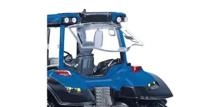 Valtra T214 – 077814 · 1:32 by Wiking – product photo 4 of 4