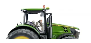 John Deere 7310R with dual wheels – 077846 · 1:32 by Wiking – product photo 3 of 4