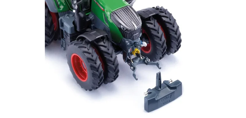 Fendt Vario 726 Row crop tires – 077872 · 1:32 by Wiking – product photo 4 of 4