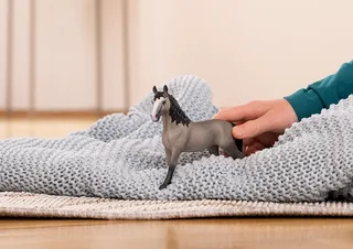 13955 Selle Français Mare de Schleich – photo du produit 3 sur 3