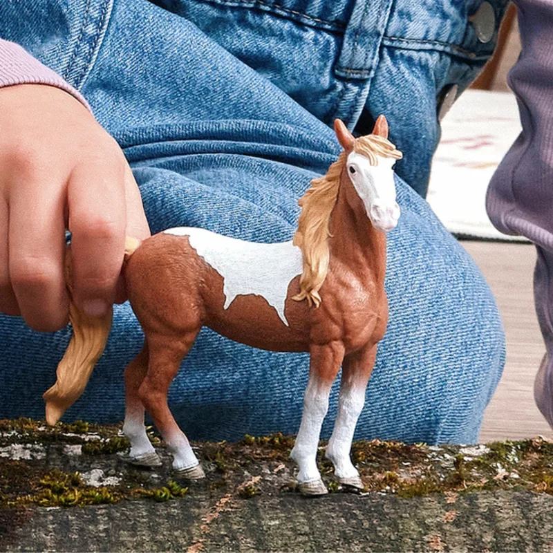 14920 Mustang Mare från Schleich – miljöbild 2 av 4