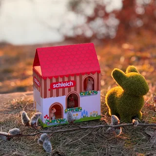 42813 Easter Stable by Schleich – interior photo 2 of 4